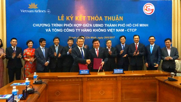 TP.HCM ký kết biên bản hợp tác với Vietnam Airlines